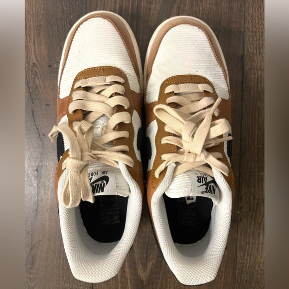Nike Air Force 1 '07 Low Ale Brown Women's Size 8 Sneakers Shoes - Picture 2 of 7